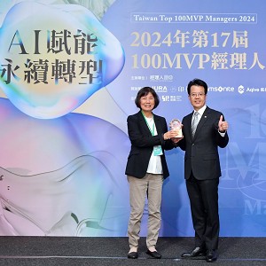 信義房屋劉育榮獲台灣100MVP經理人