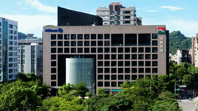  2000大企業調查，信義房屋仲介類第一 