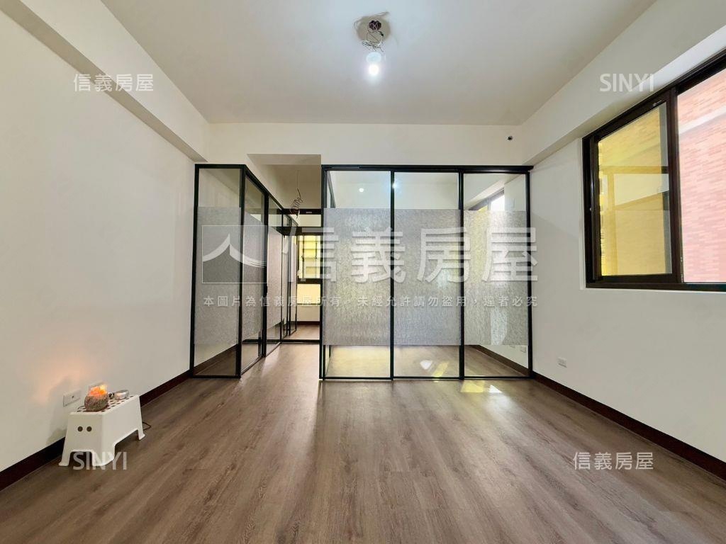 中正路全新電梯兩房房屋室內格局與周邊環境