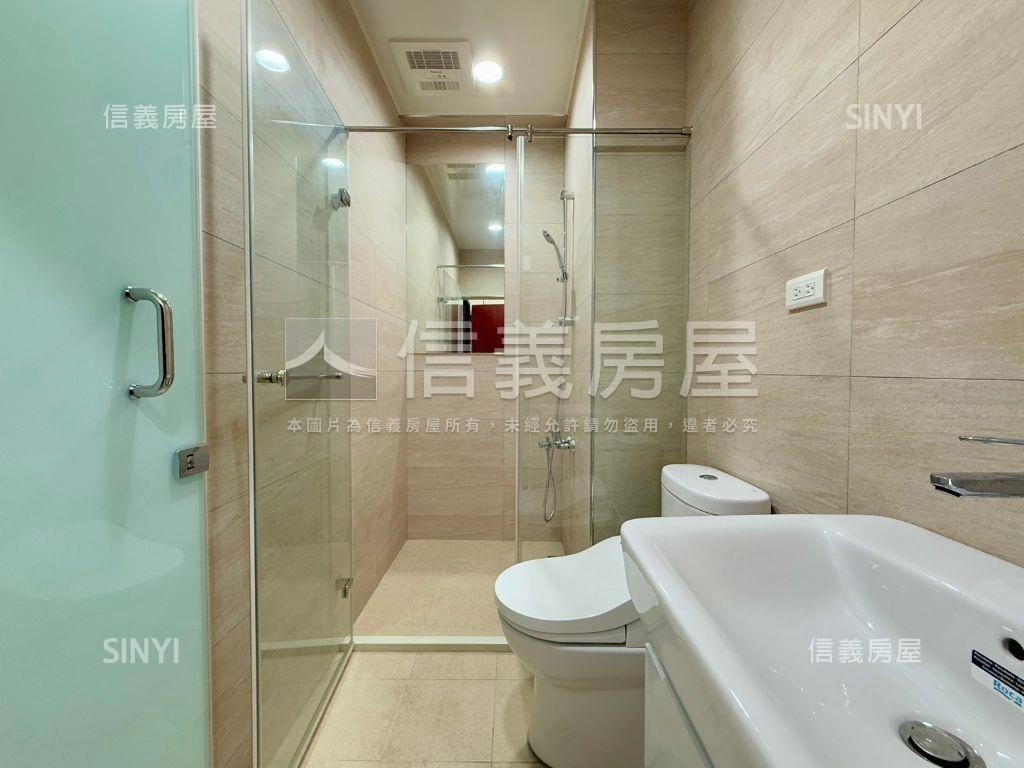 中正路全新電梯兩房房屋室內格局與周邊環境