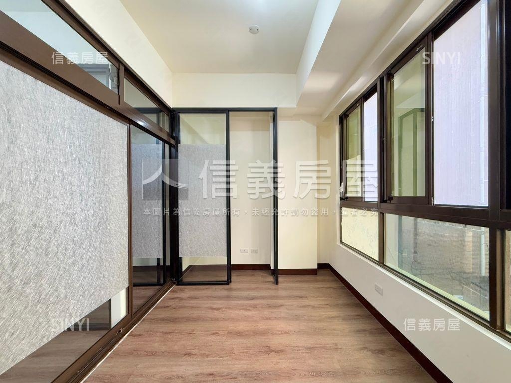 中正路全新電梯兩房房屋室內格局與周邊環境