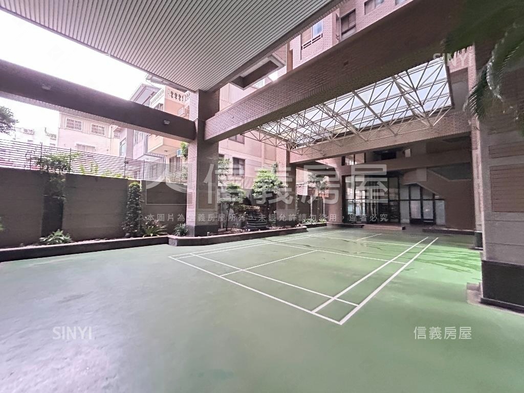 東龍臻觀高樓視野附雙車位房屋室內格局與周邊環境