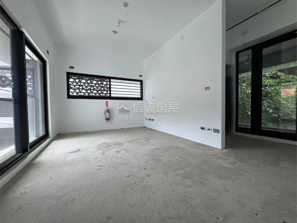 梅林白玉別墅珠寶盒房屋室內格局與周邊環境