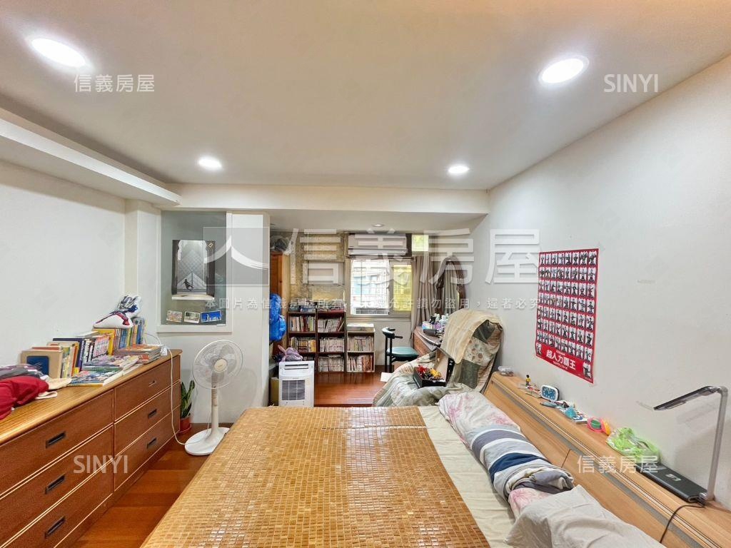 建北榮星美妝邊間三面採光房屋室內格局與周邊環境