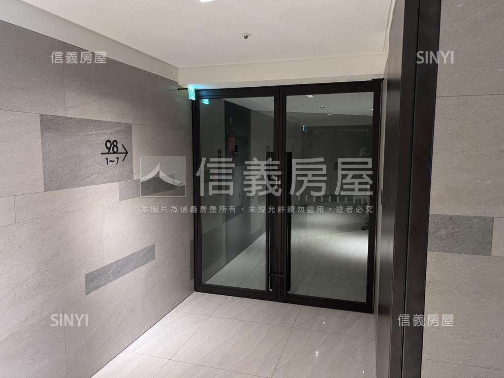 忠泰幸經國重劃區兩房車位房屋室內格局與周邊環境