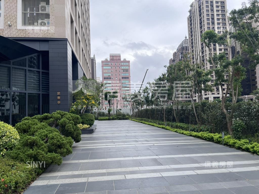 忠泰幸經國重劃區兩房車位房屋室內格局與周邊環境