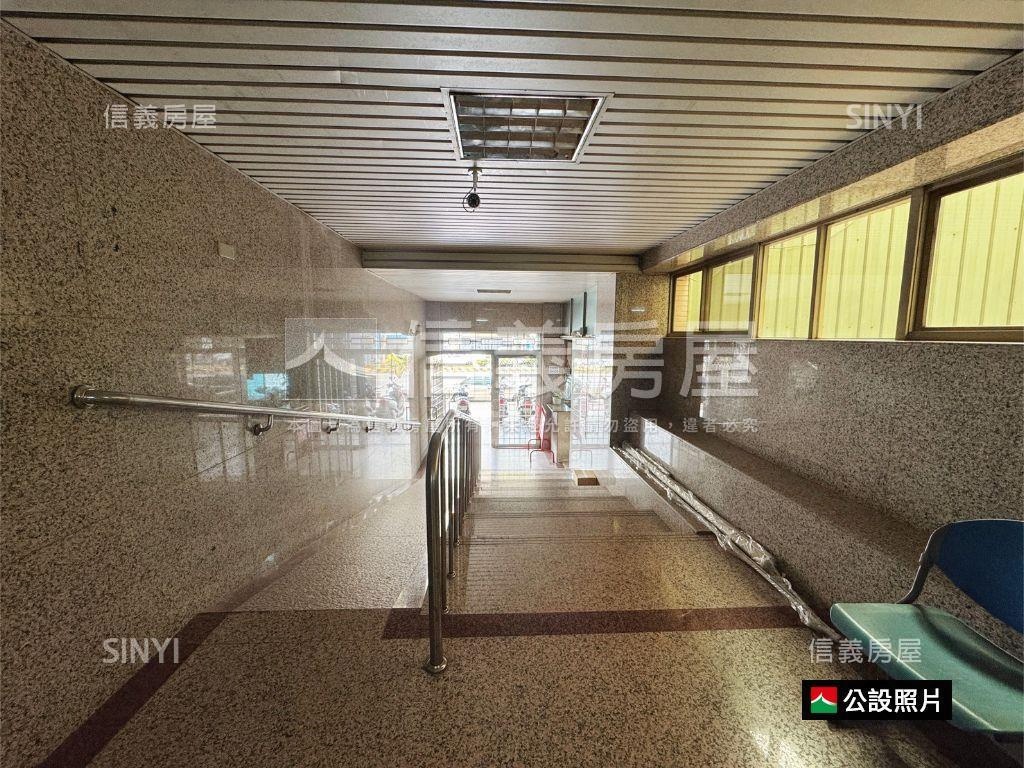 皇家春地三房車位房屋室內格局與周邊環境