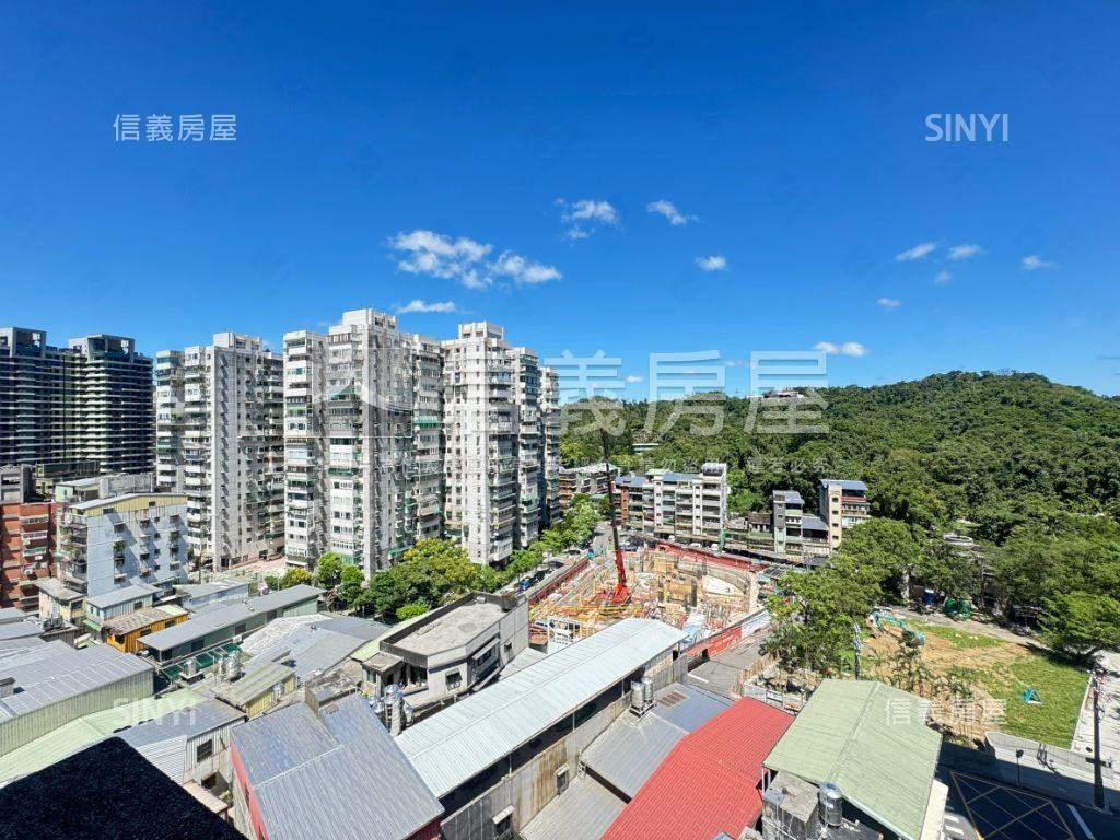 汐止稀有高樓毛胚大戶車位房屋室內格局與周邊環境