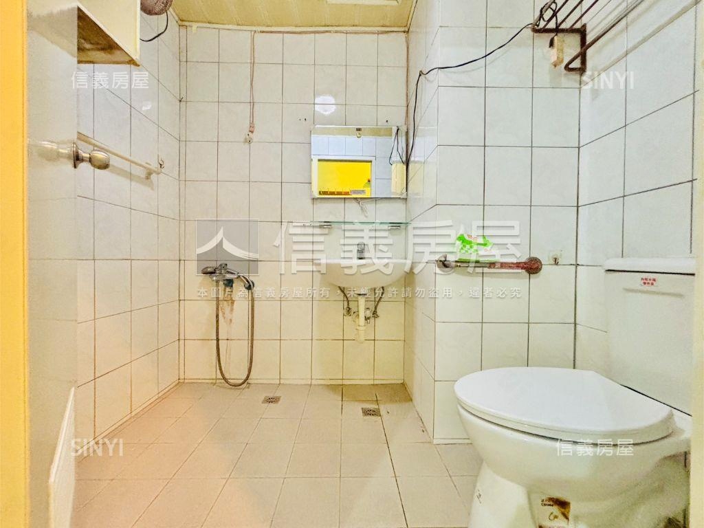 楠科園區公園旁四房車位房屋室內格局與周邊環境