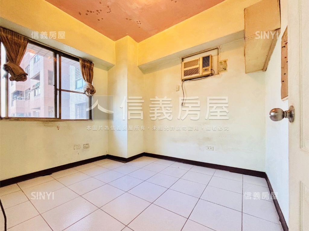 楠科園區公園旁四房車位房屋室內格局與周邊環境