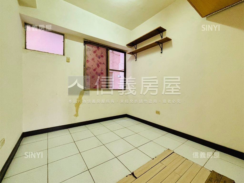 楠科園區公園旁四房車位房屋室內格局與周邊環境