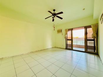 楠科園區公園旁四房車位