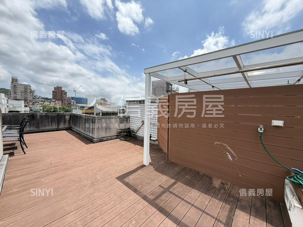新北投美式鄉村美景樓中樓房屋室內格局與周邊環境