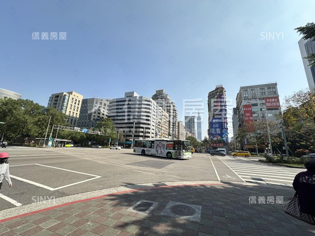 敦化風采升降平面車位房屋室內格局與周邊環境
