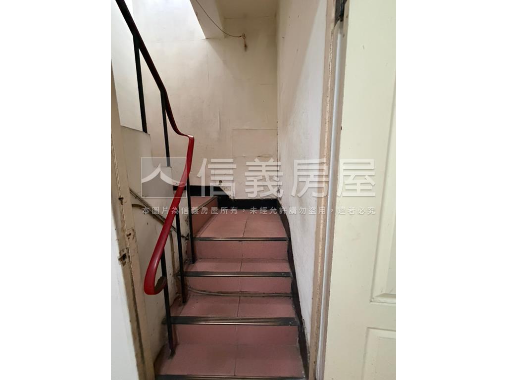 專任黎明路透店稀有釋出房屋室內格局與周邊環境