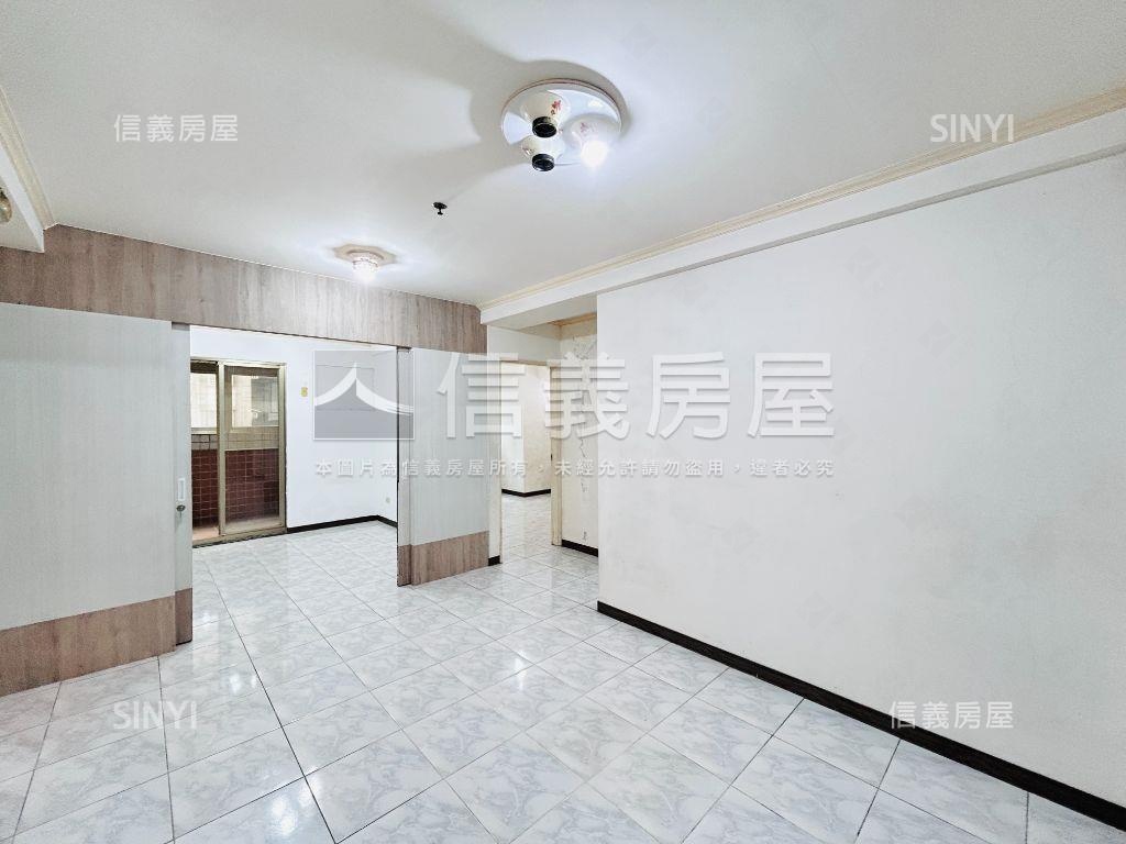 冠桃園方正三房車位房屋室內格局與周邊環境