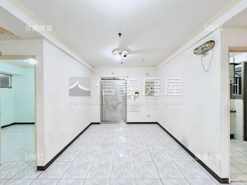 冠桃園方正三房車位房屋室內格局與周邊環境