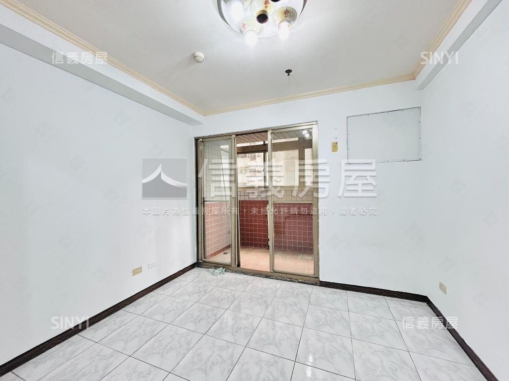 冠桃園方正三房車位房屋室內格局與周邊環境