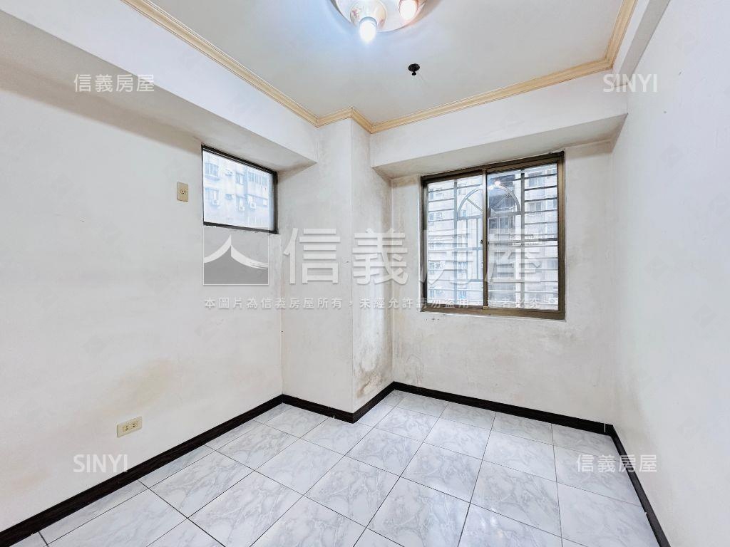 冠桃園方正三房車位房屋室內格局與周邊環境