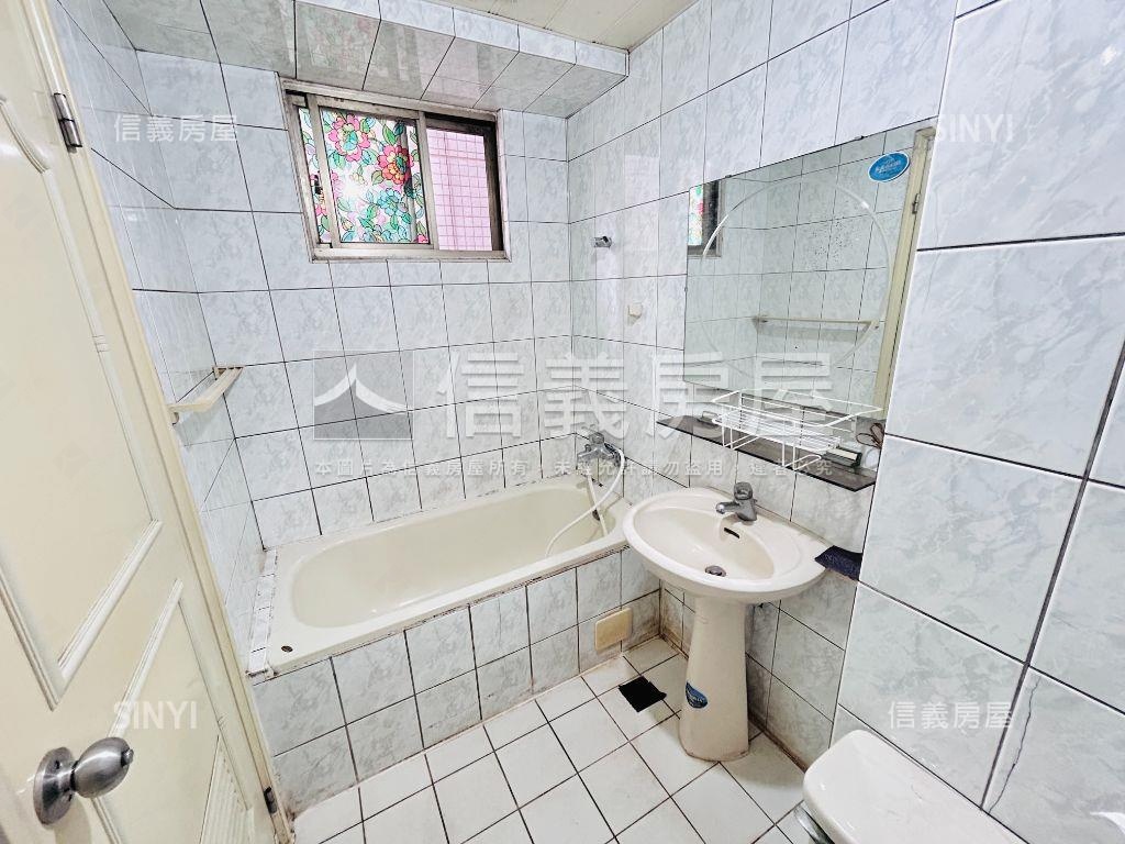 冠桃園方正三房車位房屋室內格局與周邊環境