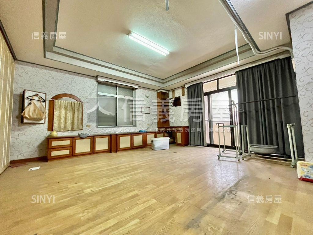 中正南路｜面寬廠房房屋室內格局與周邊環境