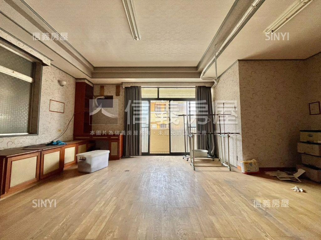 中正南路｜面寬廠房房屋室內格局與周邊環境