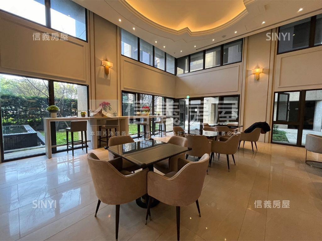 新潤青峰。綠意景觀戶別房屋室內格局與周邊環境