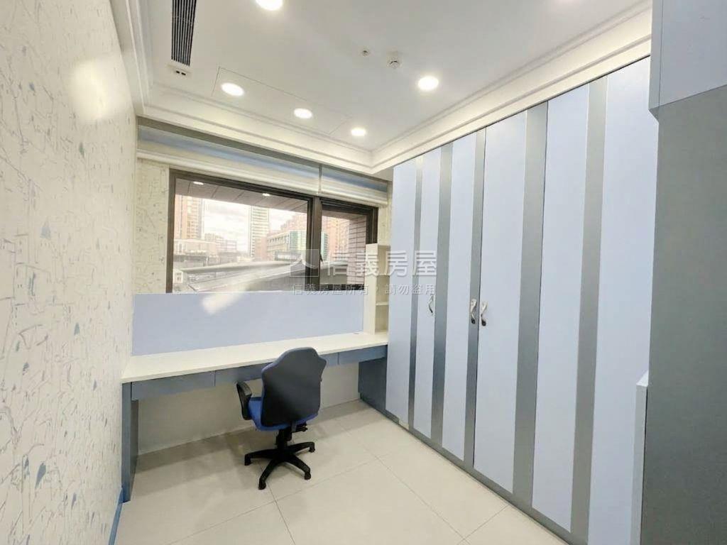 板南捷運ＳＲＣ大戶人家房屋室內格局與周邊環境