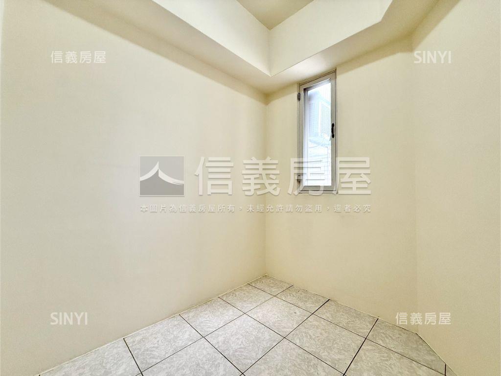 龍寶福華臻邸四房房屋室內格局與周邊環境