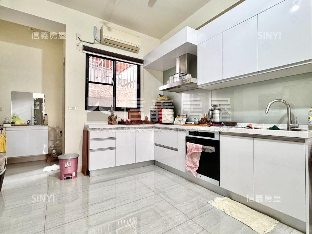 ６米面寬全新未住雙車墅房屋室內格局與周邊環境