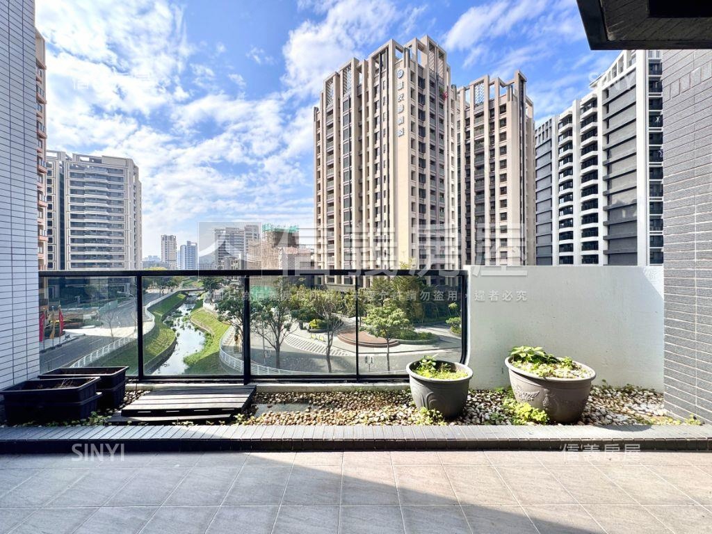 ６米面寬全新未住雙車墅房屋室內格局與周邊環境