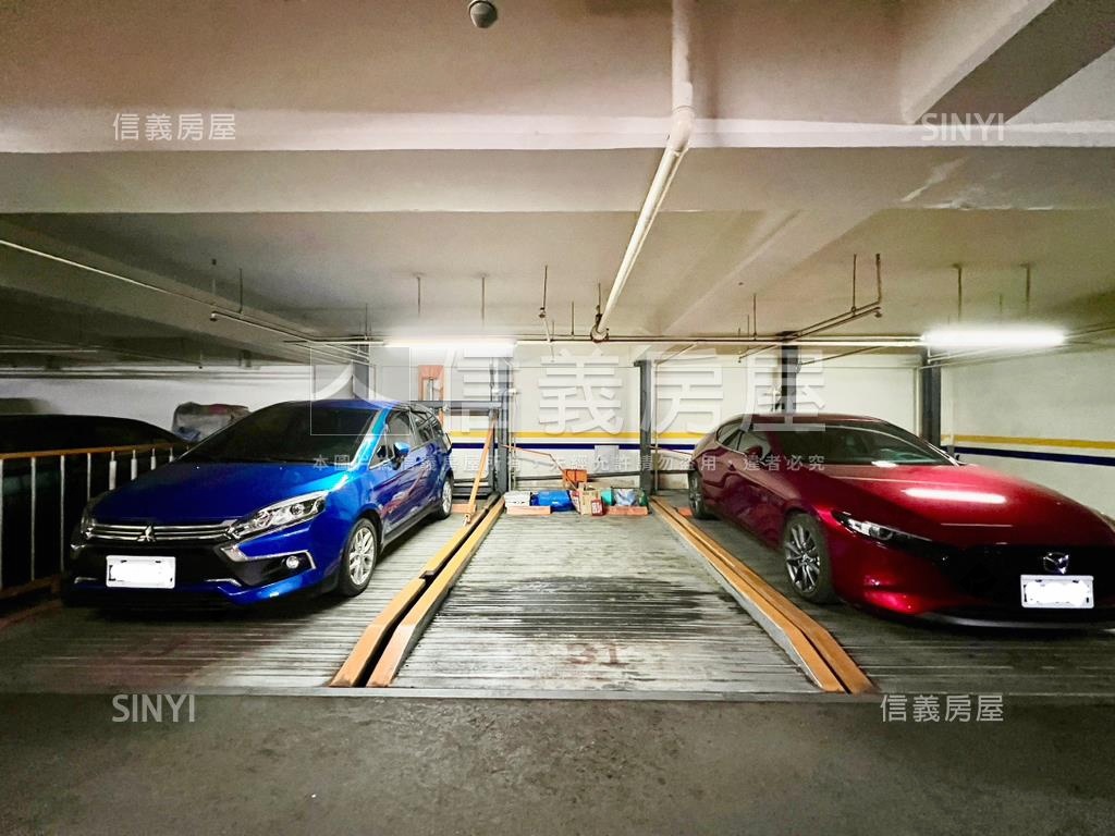 立信新市界２房車位房屋室內格局與周邊環境