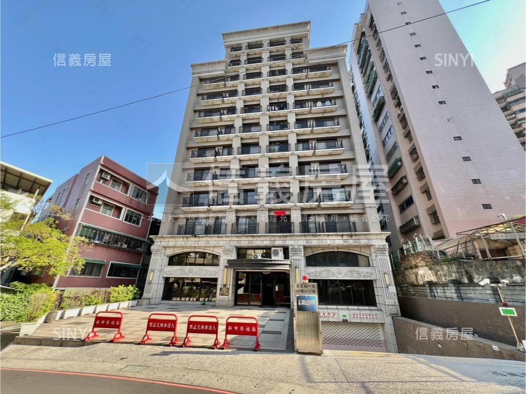 立信新市界２房車位房屋室內格局與周邊環境
