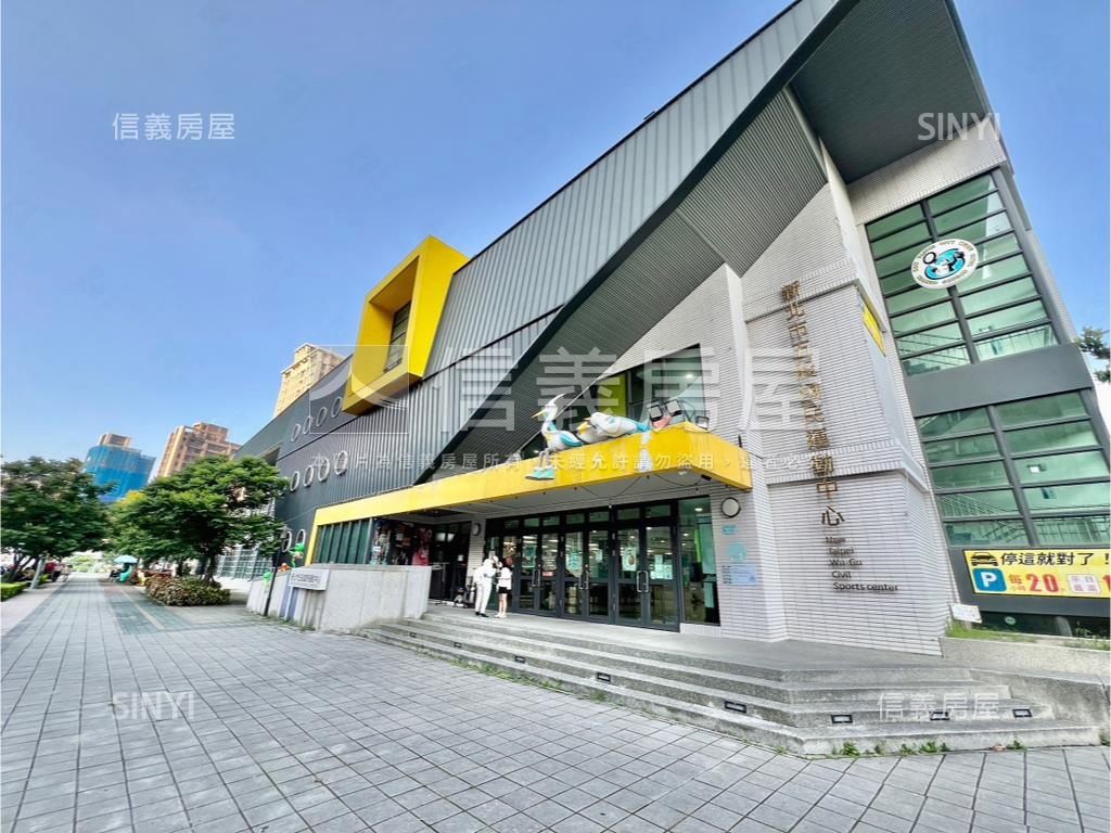 立信新市界２房車位房屋室內格局與周邊環境
