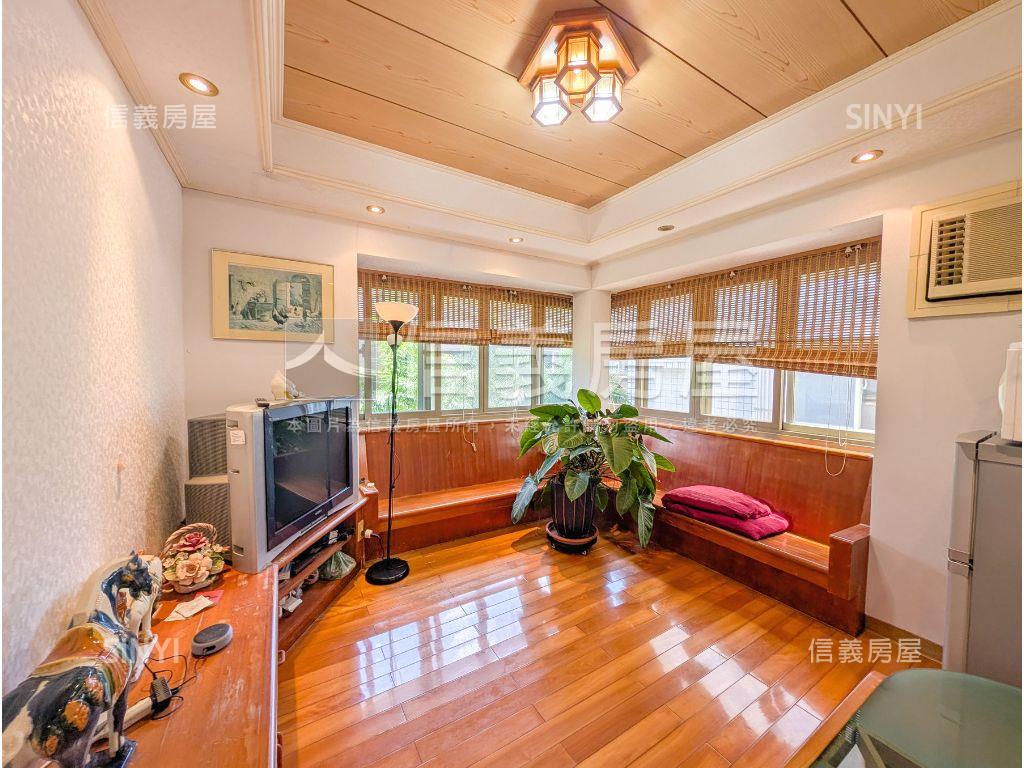 伯爵一代悠閒居住豪邸房屋室內格局與周邊環境