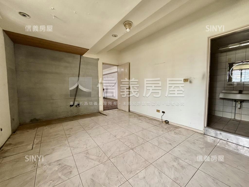 前金國小旁４房房屋室內格局與周邊環境
