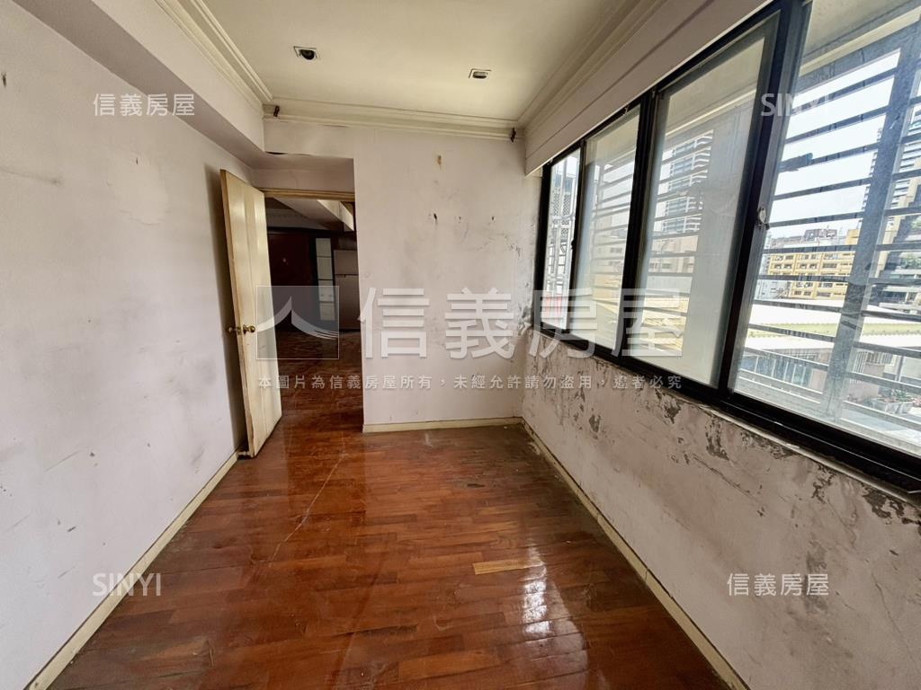 前金國小旁４房房屋室內格局與周邊環境