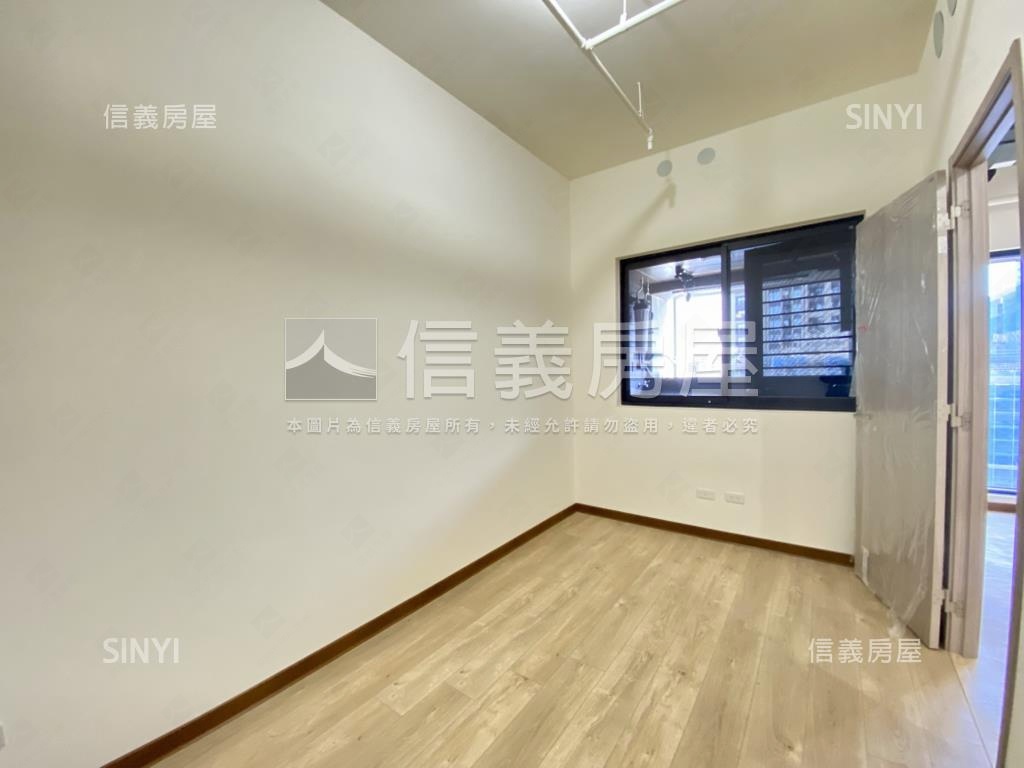 新潤青樺＃方正２房車位房屋室內格局與周邊環境