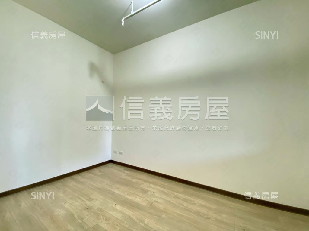 新潤青樺＃方正２房車位房屋室內格局與周邊環境