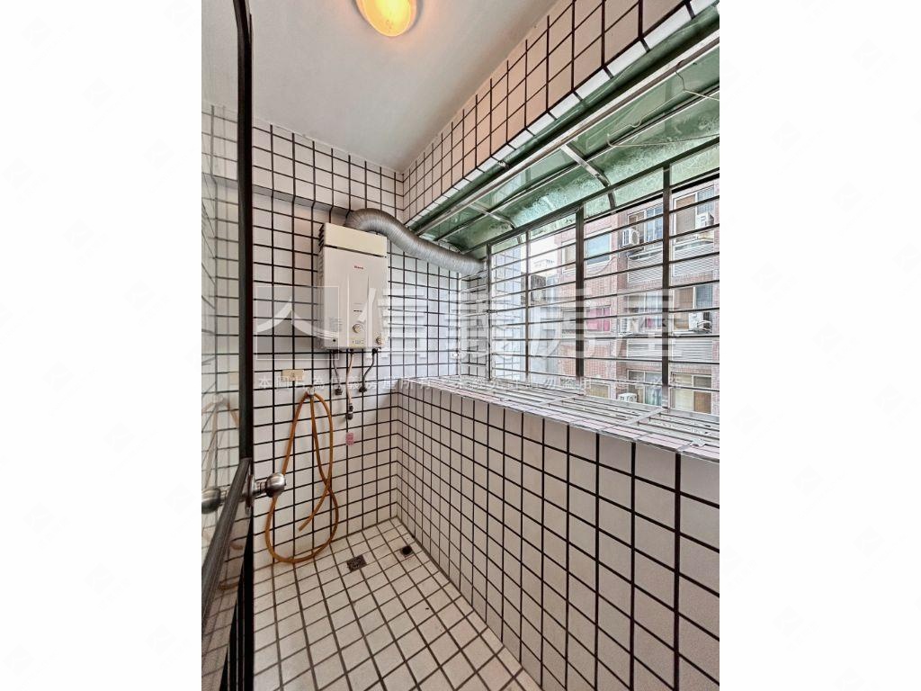 東興大業學區四房附車位房屋室內格局與周邊環境