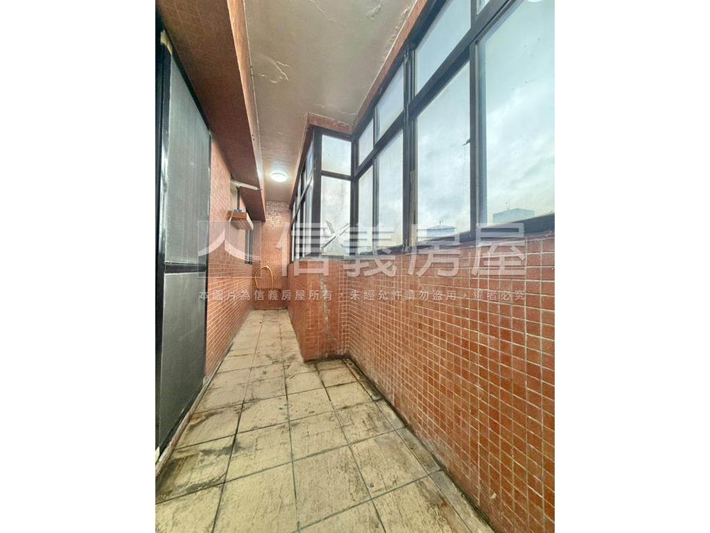 國品高樓有管理近捷運房屋室內格局與周邊環境
