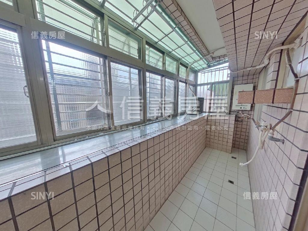 中平狀元高樓三房車位房屋室內格局與周邊環境