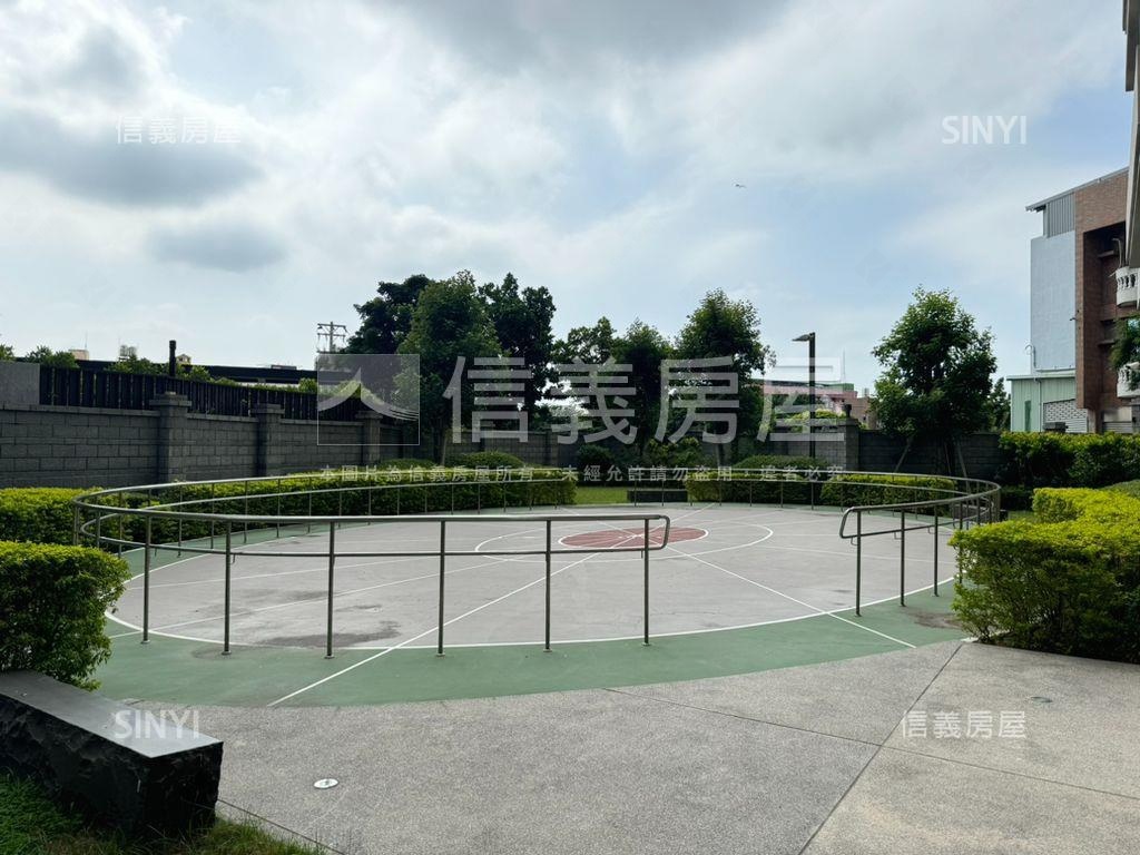 雙子星｜近捷運三房平車房屋室內格局與周邊環境