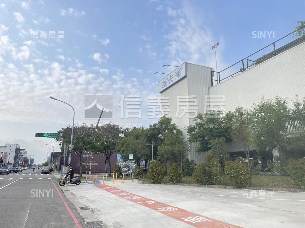 單元八中平路大面寬建地房屋室內格局與周邊環境