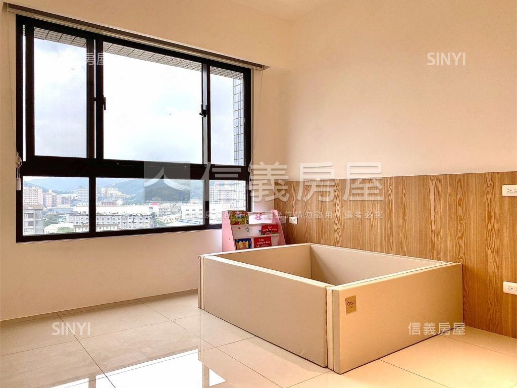 國際湯城美裝潢宅房屋室內格局與周邊環境