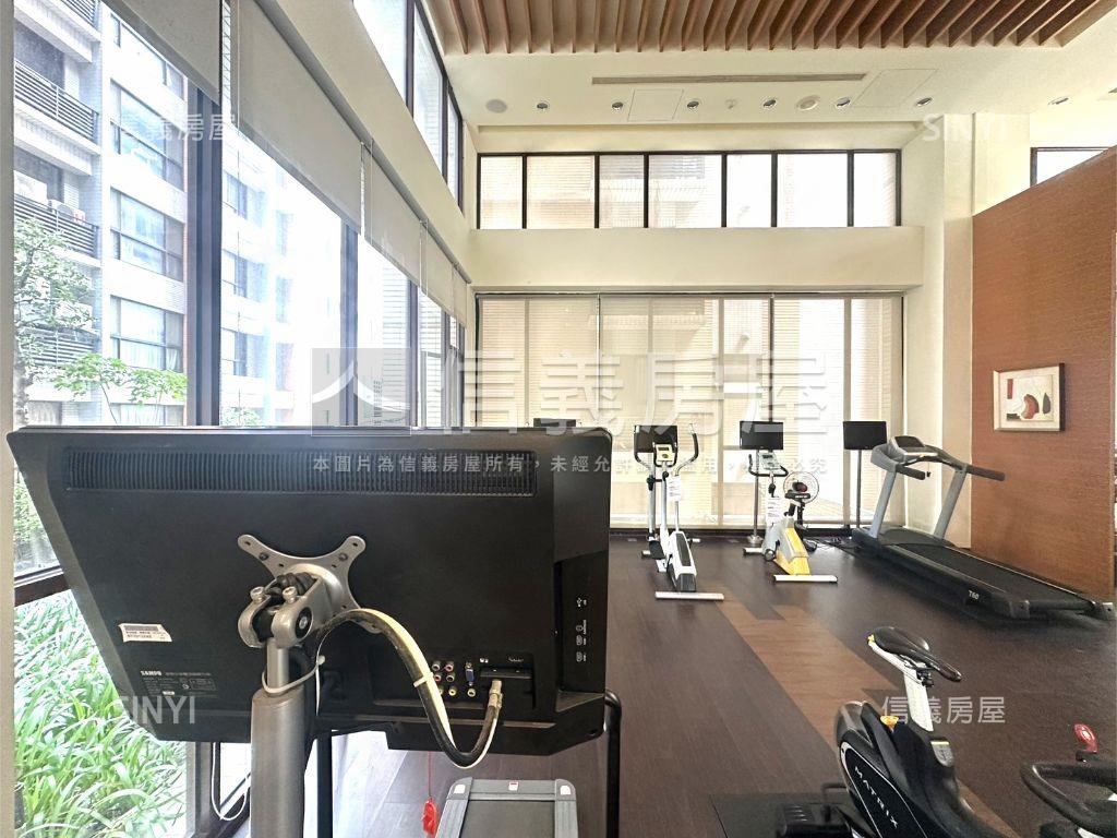 國際湯城美裝潢宅房屋室內格局與周邊環境