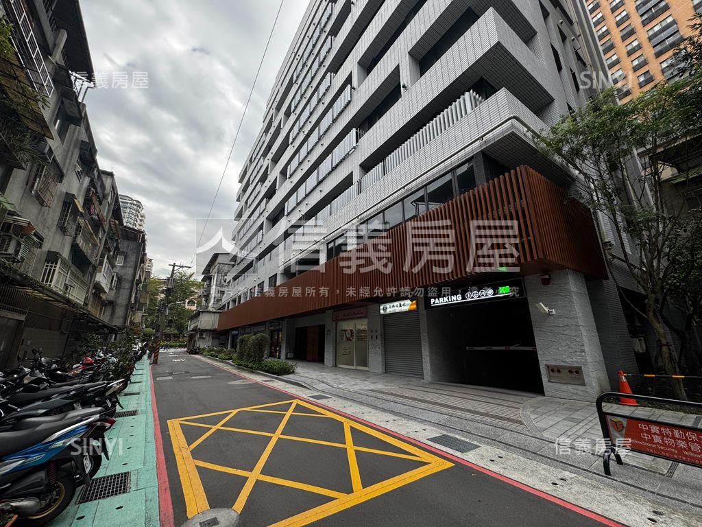 七張捷運三房新屋房屋室內格局與周邊環境