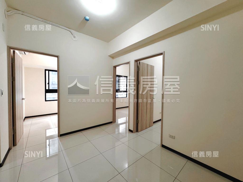 七張捷運三房新屋房屋室內格局與周邊環境