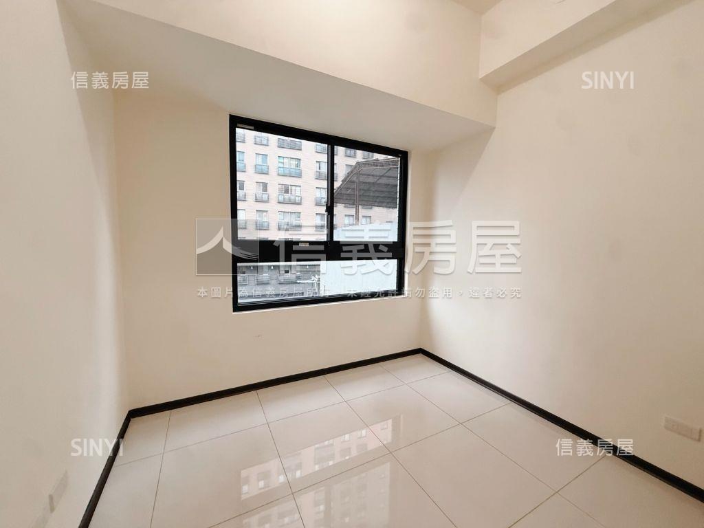 七張捷運三房新屋房屋室內格局與周邊環境