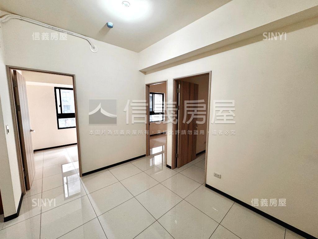 七張捷運三房新屋房屋室內格局與周邊環境